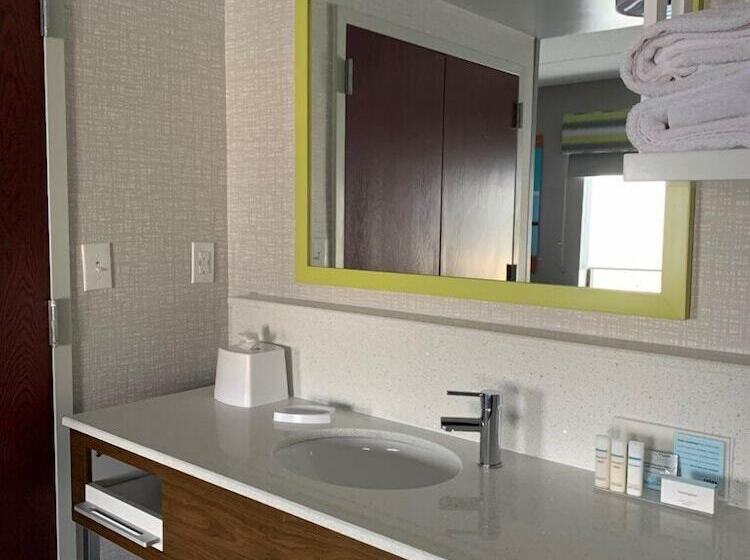 带双人床的标准工作室, Hampton Inn & Suites Syracuse Dewitt