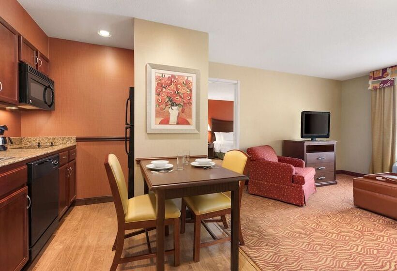 스위트, Homewood Suites Medford