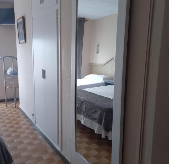 Номер Стандарт Панорамный Вид, Hostal Sant Bernat