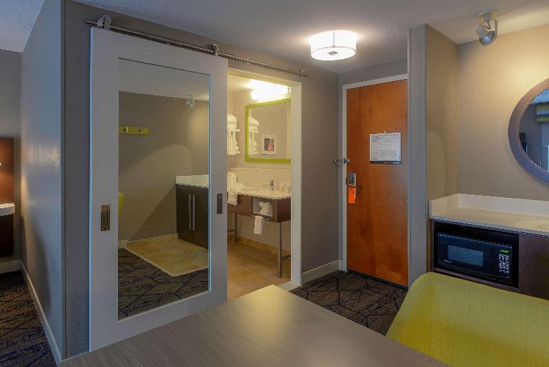 Estúdio standard Cama King, Hampton Inn & Suites Atlsix Flags