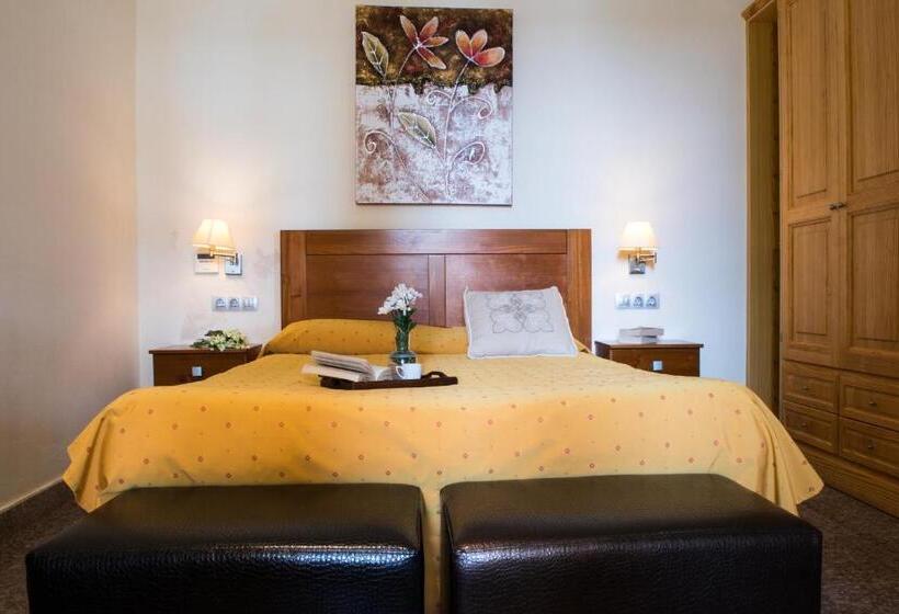 آپارتمان 4 خوابه, Agroturismo Son Burgues