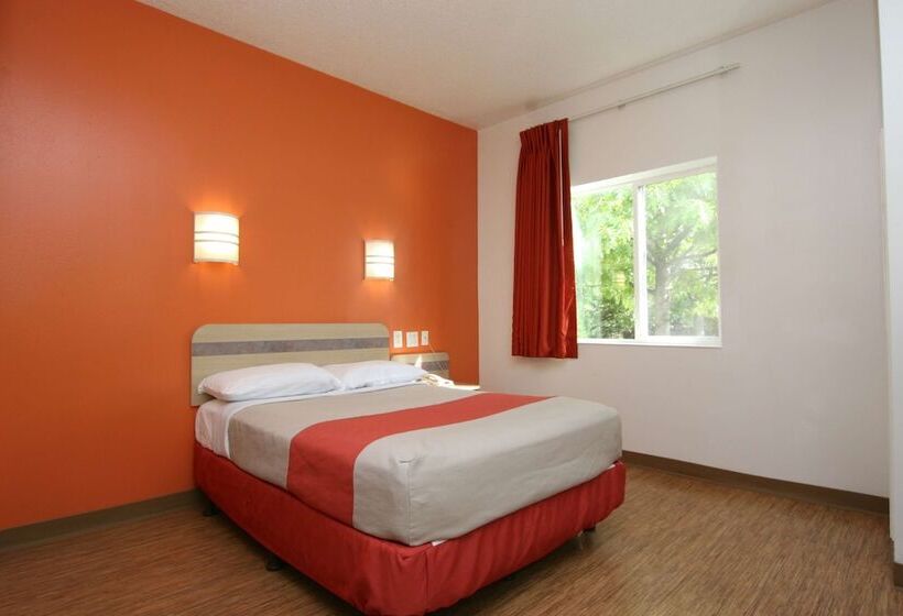 Номер Deluxe, Motel 6colchester, Vt  Burlington