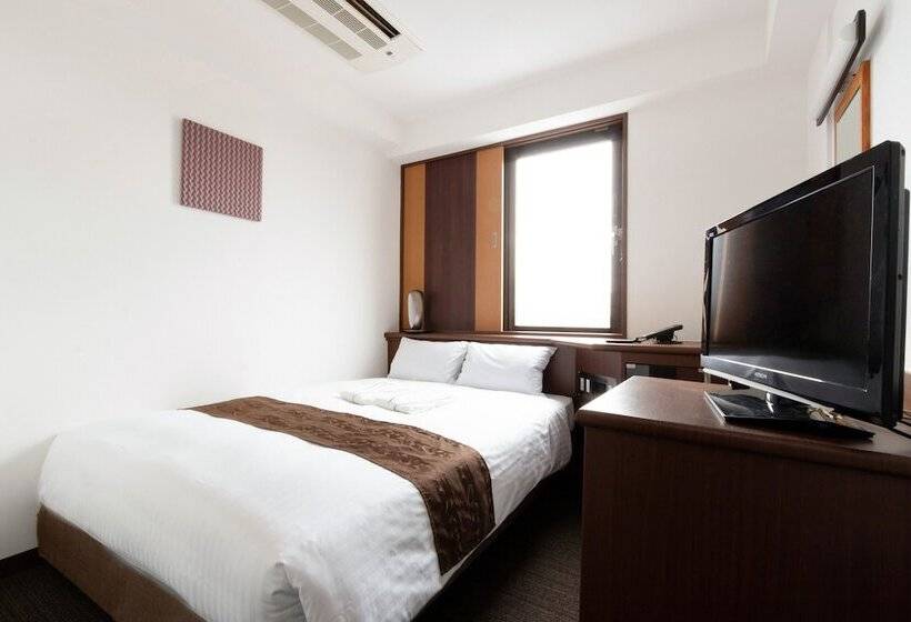 Quarto Estandar, Toyo Hotel