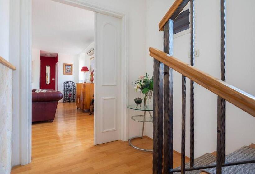 带1个卧室的带阳台的公寓, Boutique Guest Accommodation Zephyrus
