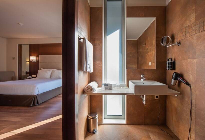 스탠다드 발코니 룸, Eurostars Oporto