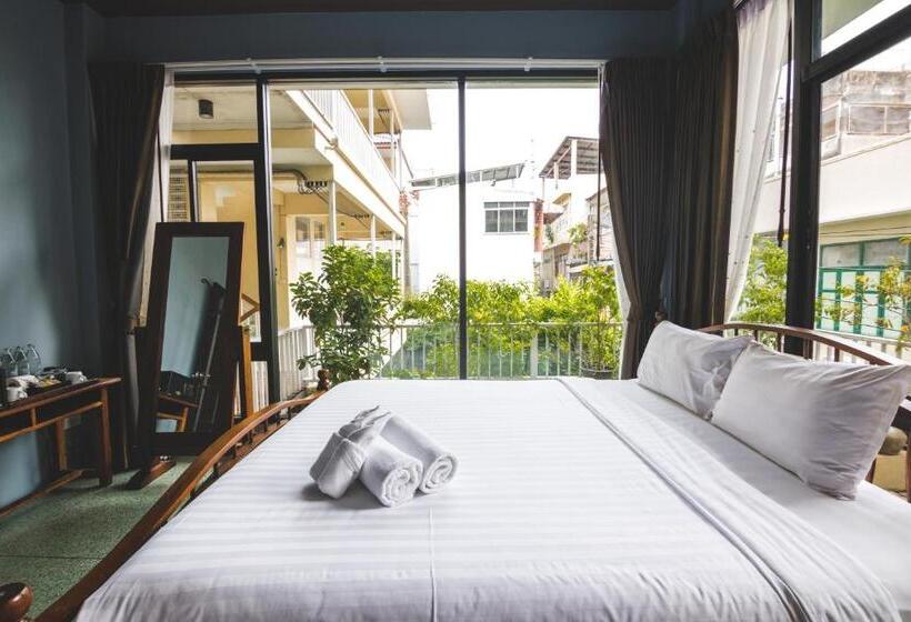 آپارتمان 2 خوابه, Feung Nakorn Balcony Rooms And Cafe