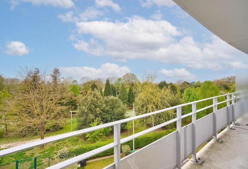 Студия Deluxe, Clarion Paris Cdg Airport