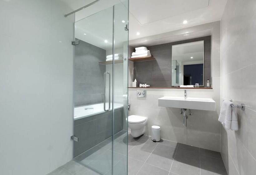 Люкс, Doubletree By Hilton Hotel London  Tower Of London