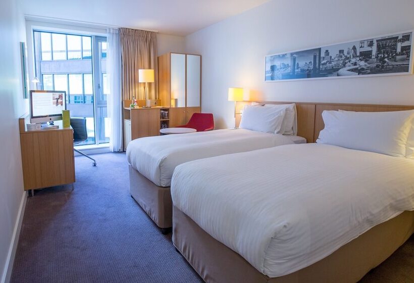 Номер Стандарт, Doubletree By Hilton Hotel London  Tower Of London