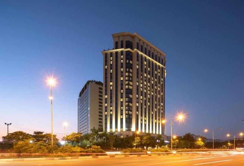 اتاق استاندارد با تخت بزرگ, Sheraton Hanoi West