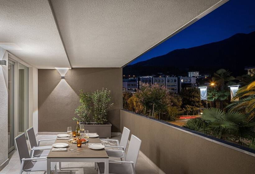 شقة غرفتين نوم مزودة بتراس, Aris Apartments & Sky Pool   Tonelli Hotels   Adult Friendly