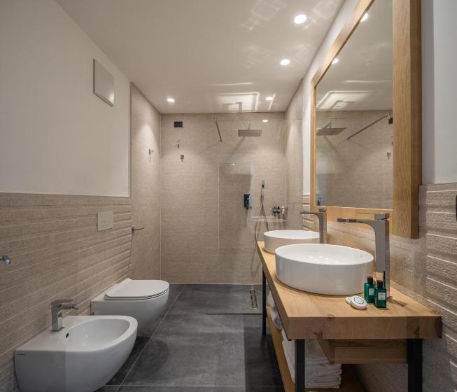 شقة غرفتين نوم مزودة بشُرفة, Aris Apartments & Sky Pool   Tonelli Hotels   Adult Friendly