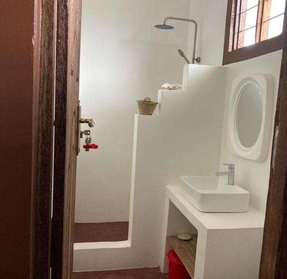 اتاق استاندارد, Habibi B&b