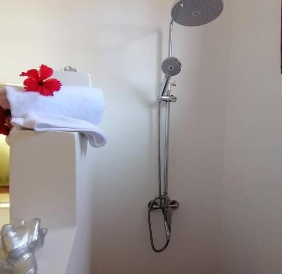 Quarto Estandar, Habibi B&b