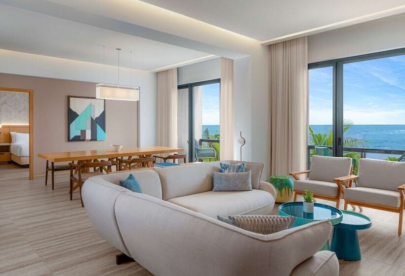 带大床的套房, Hilton Tulum Riviera Maya Allinclusive Resort