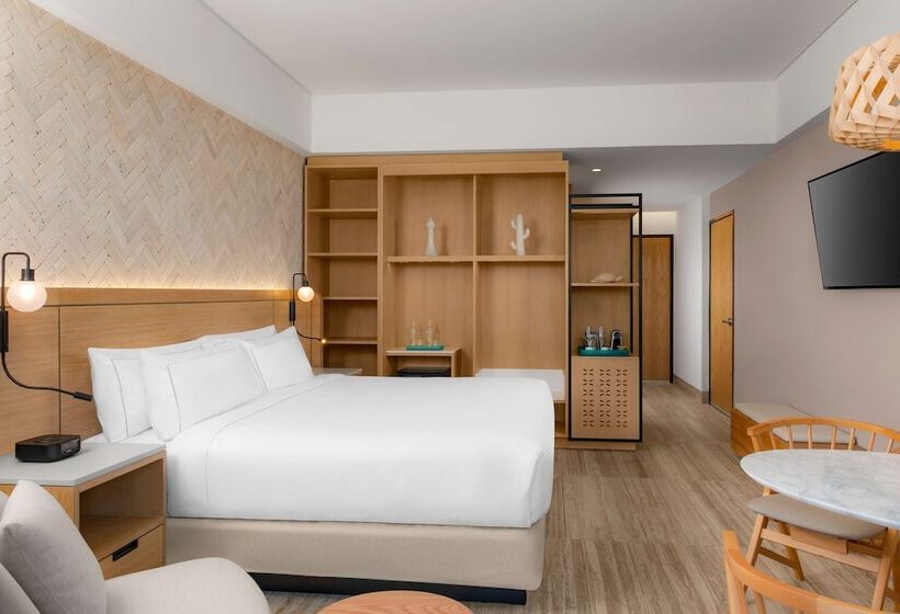 Engelliler için Büyük Çift Kişilik Yataklı Standart Oda, Hilton Tulum Riviera Maya Allinclusive Resort