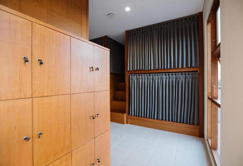 Кровать в Общей Комнате, Vasudha Hostel Canggu