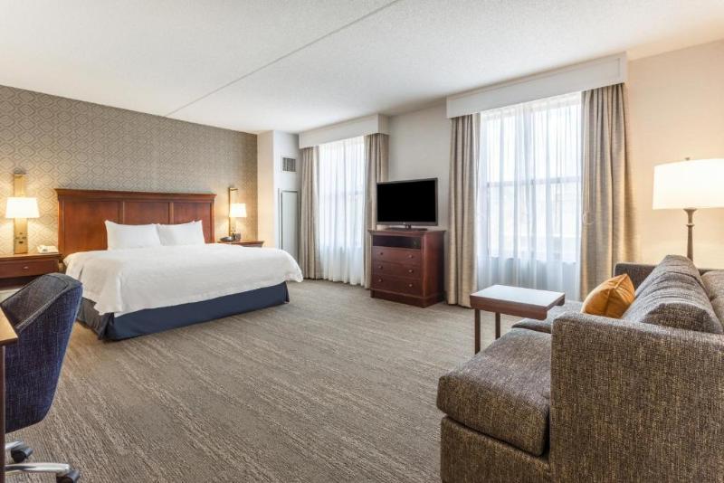 Люкс Кровать Кинг, Hampton Inn & Suites Saratoga Springs Downtown