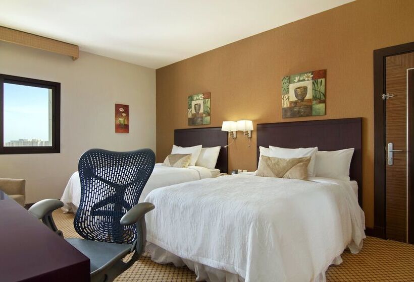 Номер Deluxe, Hilton Garden Inn Riyadh Olaya