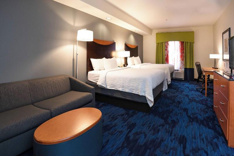Suite Przystosowany dla Osób Niepełnosprawnych, Holiday Inn Express & Suites Knoxville Farragut, An Ihg