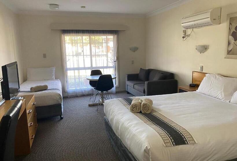 패밀리 룸, All Settlers Motor Inn Parkes