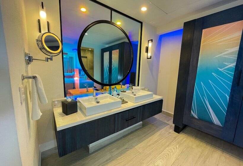 Lakosztály, Almar Resort Luxury Lgbt Beach Front Experience