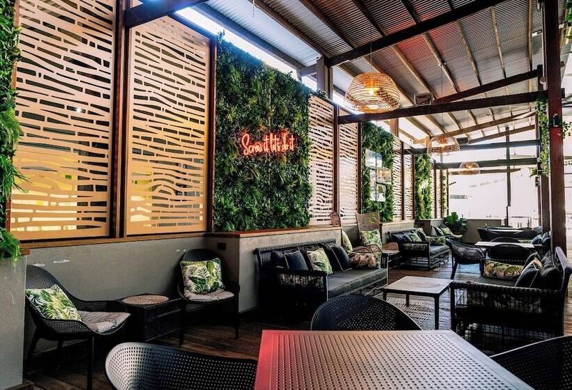 스탠다드 룸, Gilligan S Hotel & Resort Cairns