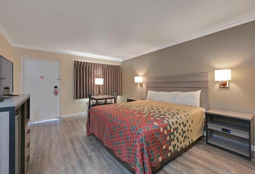 장애인을 위한 킹사이즈 침대 스탠다드 룸, Econo Lodge Woodland Near I 5