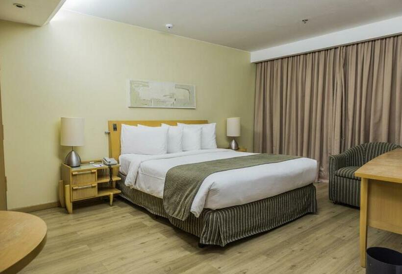 Quarto Deluxe, Grand Bittar