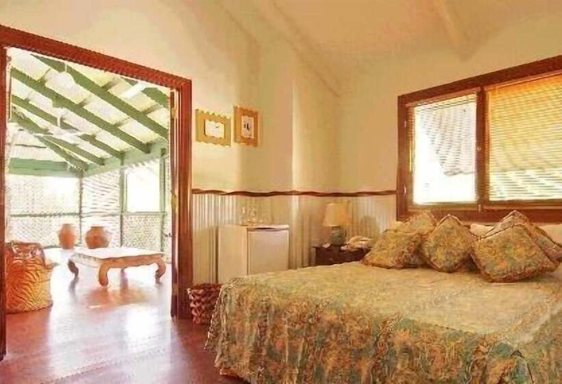 스탠다드 룸, Pinctada Mcalpine House