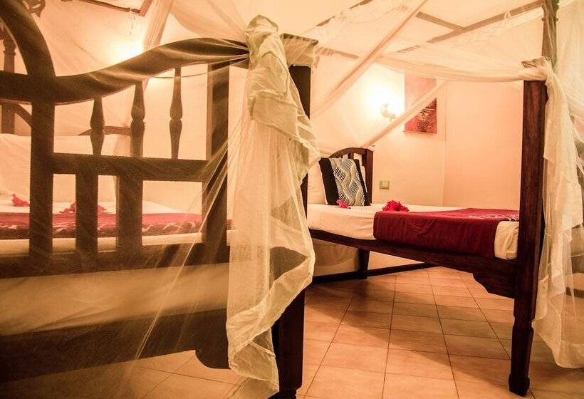 Трехместный Номер Стандарт Вид на Сад, Uroa Bay Beach Resort