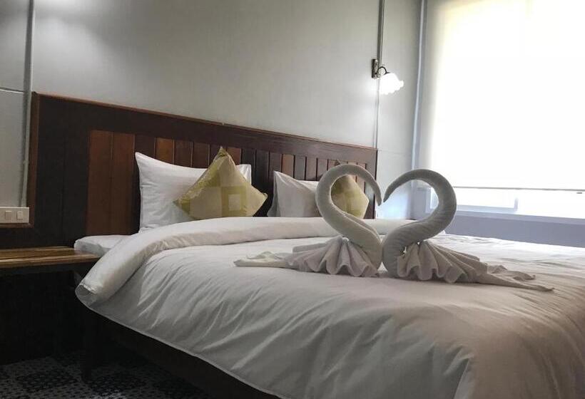 Номер Стандарт с Балконом, Thaimueang Boutique