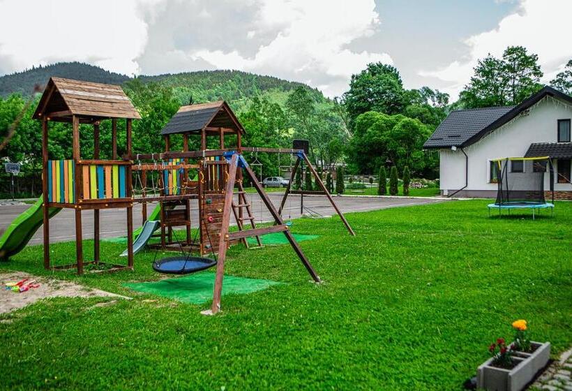 Студия Superior, Pensiunea Arc Bucovina