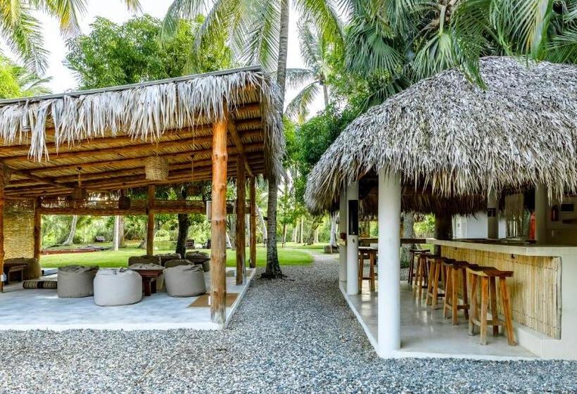 Номер Стандарт с Балконом, Kibayo Lagoon Villa
