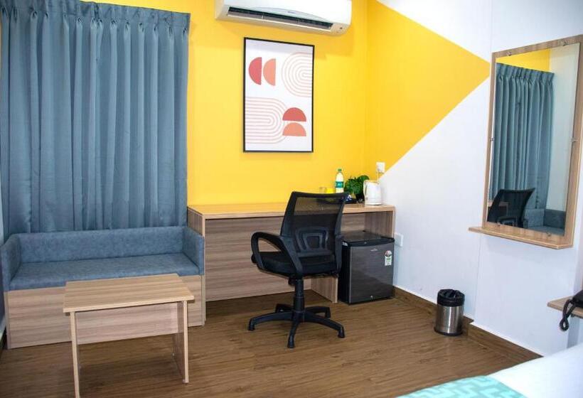 Номер Superior Кровать Кинг, Seasons Inn