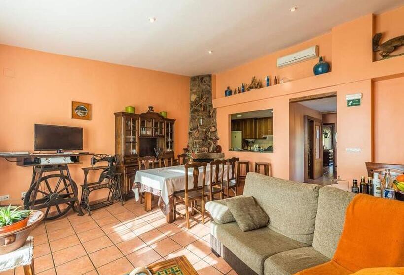 Шале 1 Спальня, Apartamentos & Casa Rural Boada Con Jardin Interior Y Barbacoa