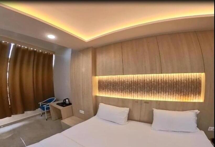 غرفة قياسية, Prago By Green Deer Varanasi