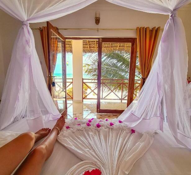 Номер Deluxe Вид на Море, Karibu Beach Resort