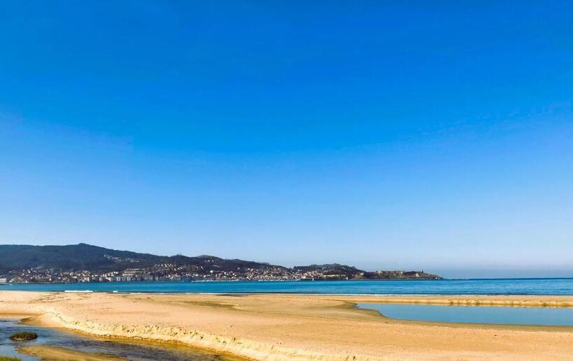 آپارتمان 1 خوابه با تراس, A Meiga Das Areas Playa América!