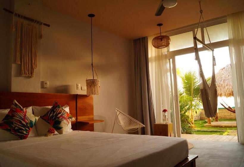 海景标准间露台, Alive Beach House
