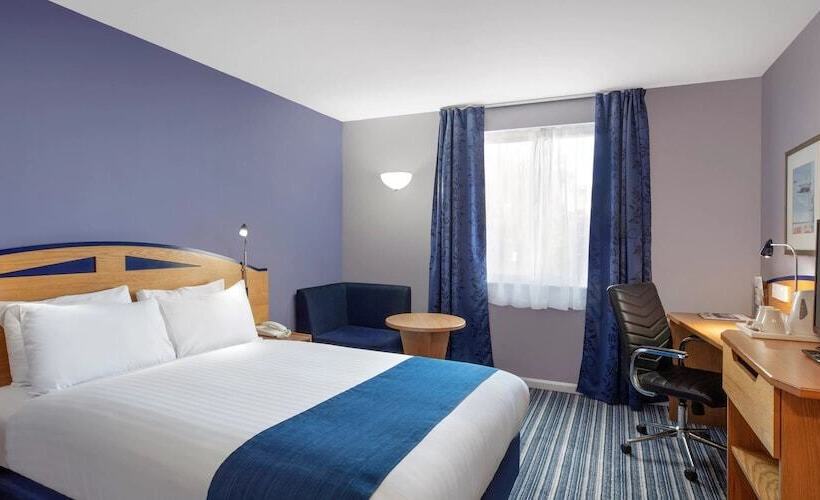 اتاق استاندارد, Holiday Inn Express Poole, An Ihg