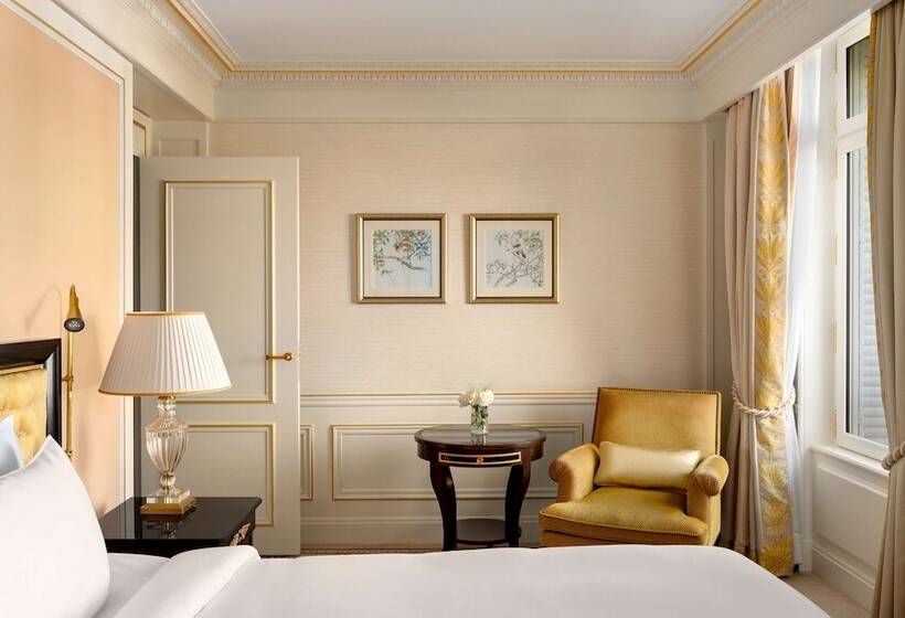 سوئیت جونیور با چشم‌انداز, Shangri La Paris