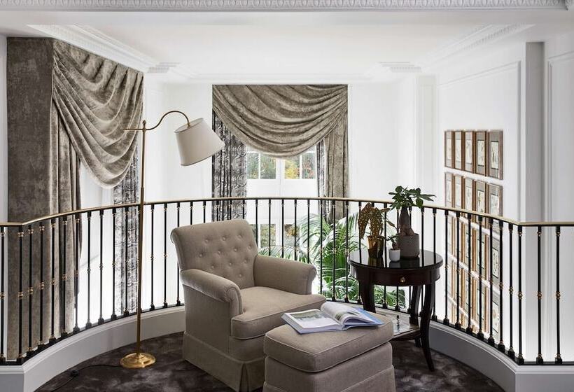 سوییت دوبلکس, Shangri La Paris