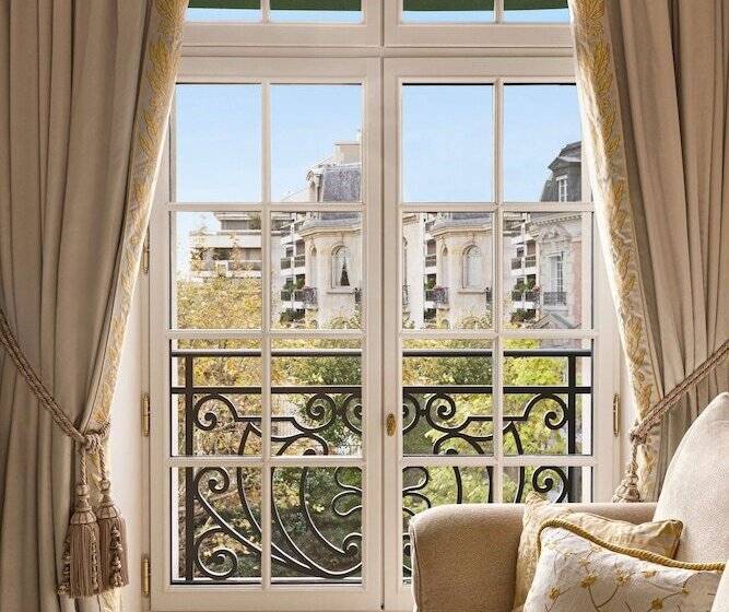 سوییت دوبلکس, Shangri La Paris