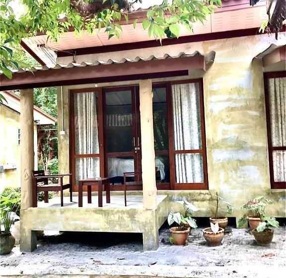 수피리어 방갈로, Frog Beach House