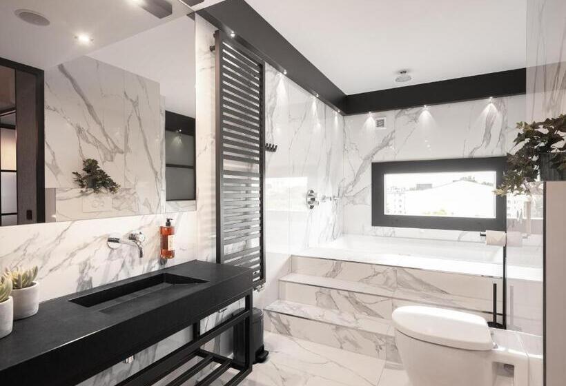 Penthouse Suite, Art Suites Boutique Hotel   Krakow Center