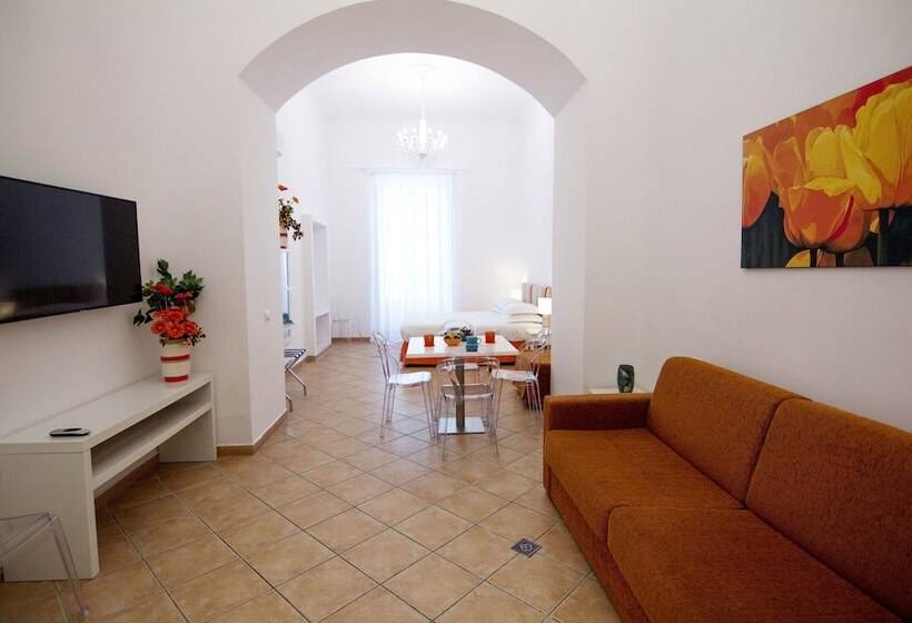 标准三人间, Casa Sorrentina