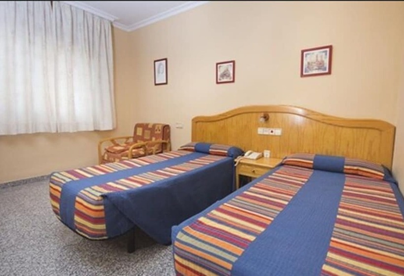 Номер Стандарт, Hostal Los Corchos