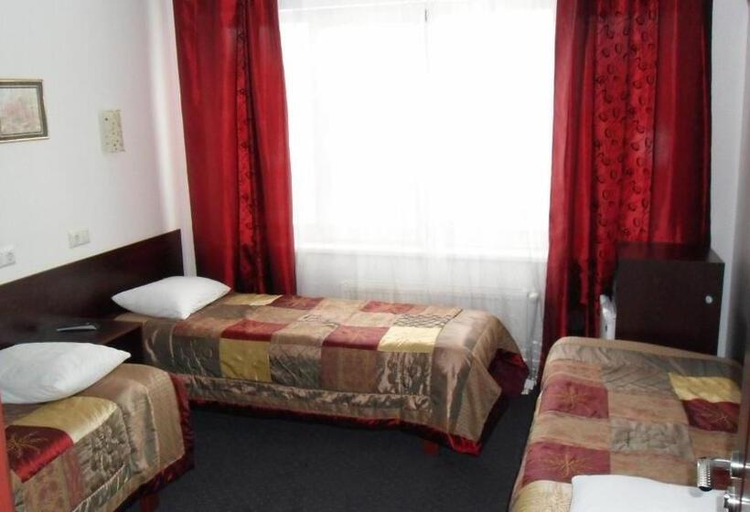 اتاق استاندارد سه نفره, Vabriku Guesthouse