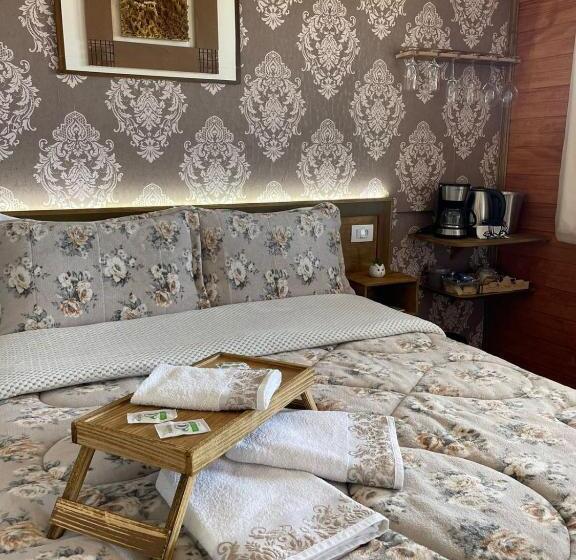 اتاق اکونومی, Hospedagem Souza